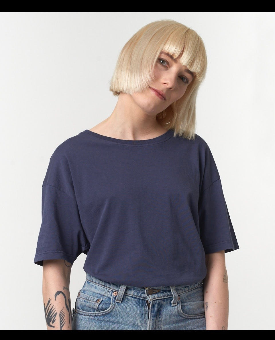 MERZ B. SCHWANEN ALL-TIME FAVOURITES, an easygoing T-shirt with a loose fit and dropped shoulders, made with 100% organic cotton for an ultra-soft feel. Womenswear| T-shirt| Heritage Jackets & Denim | Fulmine Mercantile Co Yarm
